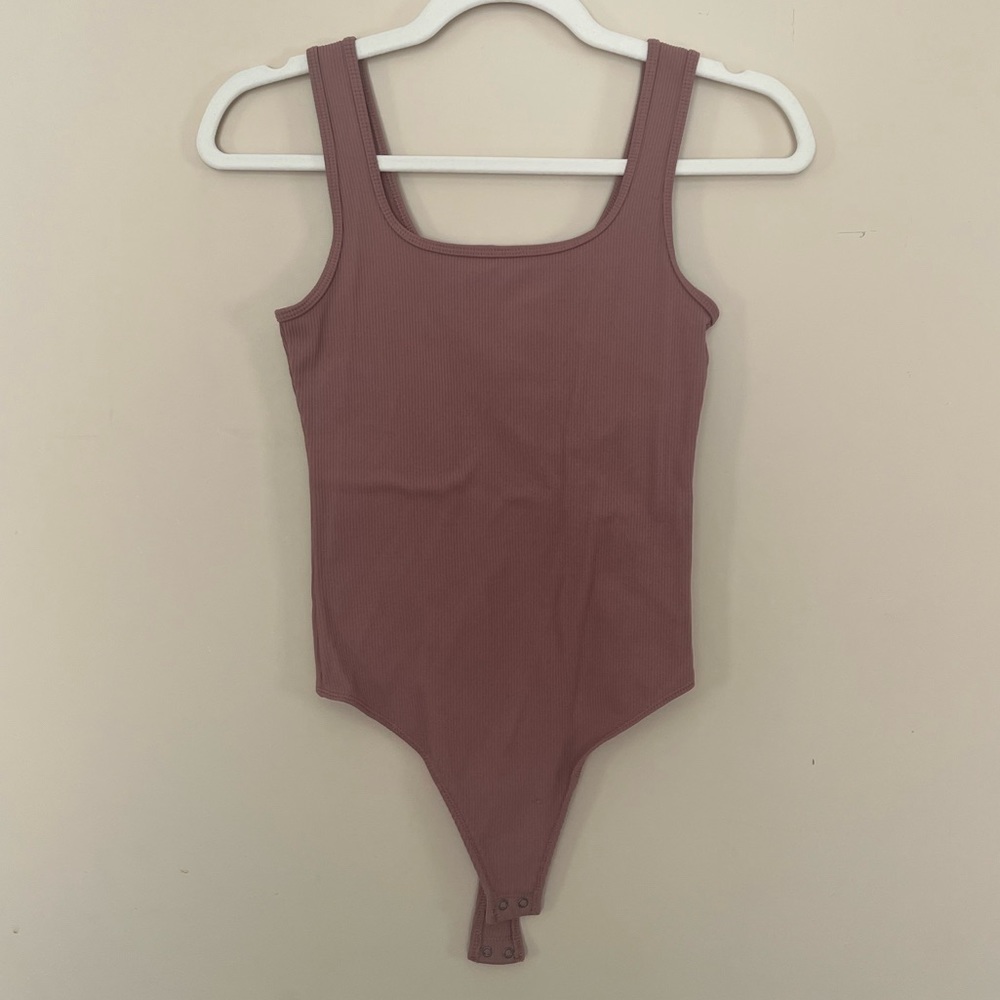 Abercrombie 90s Seamless Ribbed Tank Bodysuit in Dusty Pink